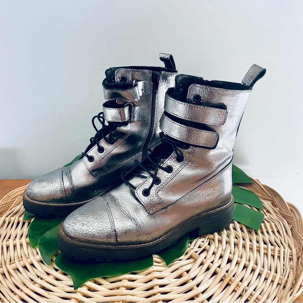 Shellys London Tyra Silver Metallic Crinkled leather Combat Boots Buckle Size 36
